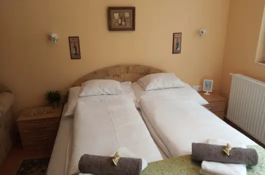 Atlas Apartman, B�k, B�kf�rd�, S�rv�r - 17 km