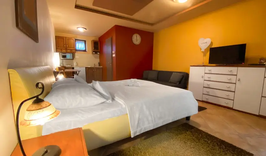 Bajor Panzi Aparthotel Bk, Bkfrd