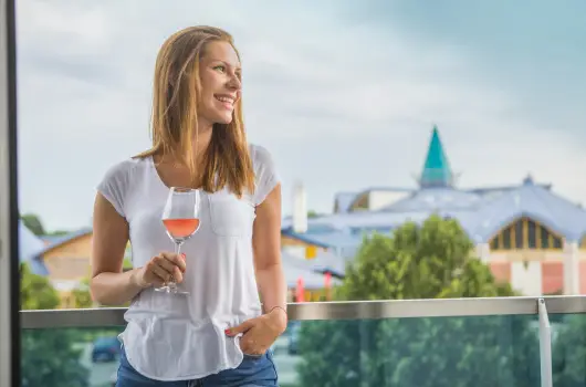 Berill Suites, S�rv�r