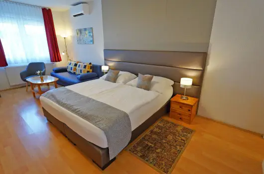 Brigitte Apartman, Bk, Bkfrd, Srvr - 19 km