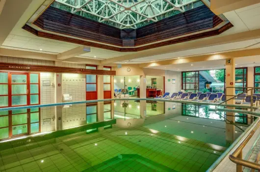 Ensana Thermal S�rv�r, S�rv�r