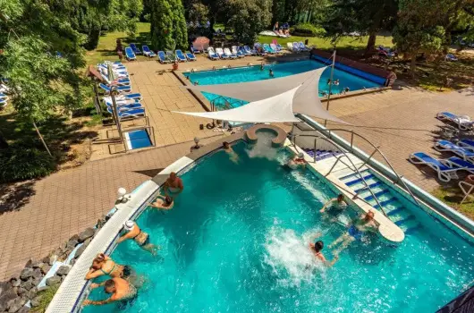 Ensana Thermal S�rv�r, S�rv�r