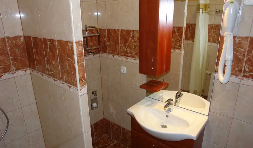 HoldLux Apartmanok Srvr