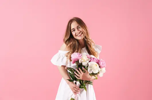 Holdvir�g Hotel, S�rv�r