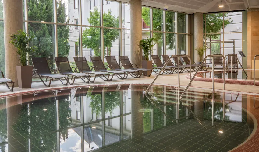 Greenfield Hotel Golf & Spa Bk, Bkfrd