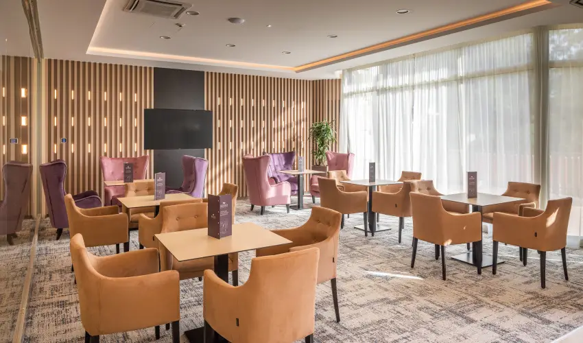 Greenfield Hotel Golf & Spa Bk, Bkfrd