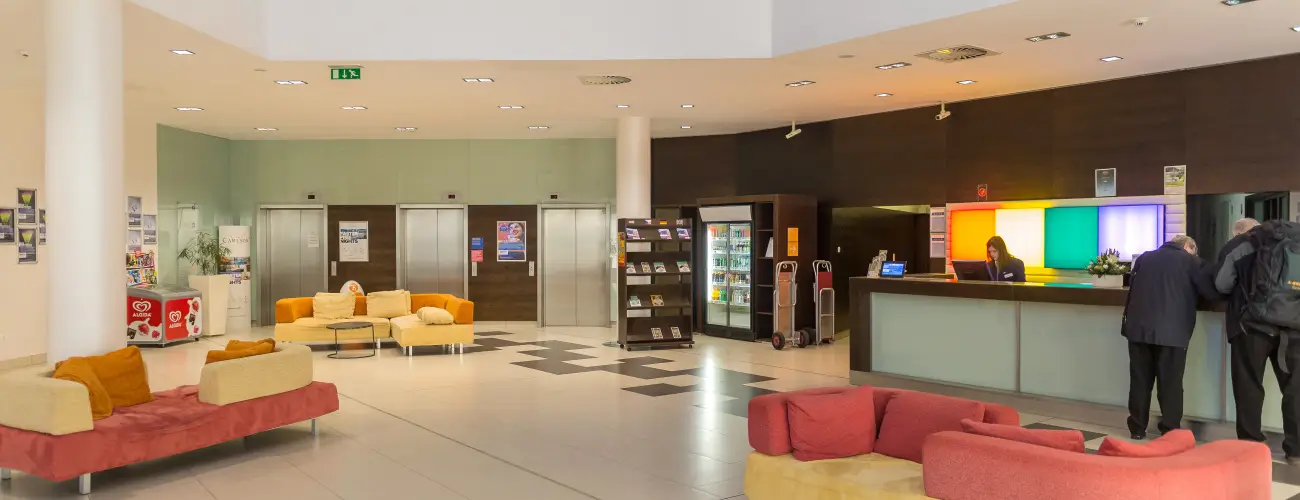 Park Inn by Radisson Srvr Resort & Spa Srvr - Majlis
