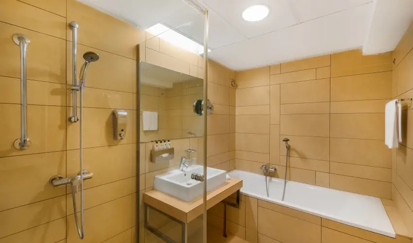 Park Inn by Radisson Srvr Resort & Spa Srvr