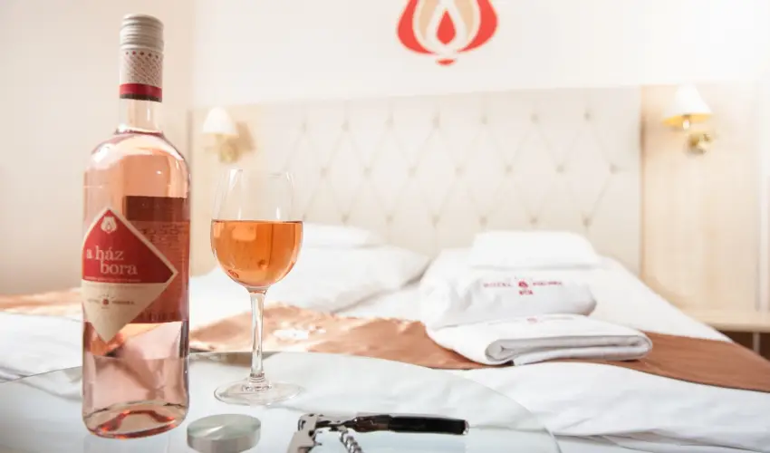 Hotel Piroska Bk, Bkfrd