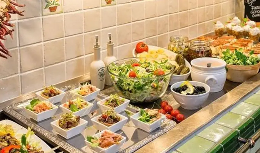 Hotel Piroska Bk, Bkfrd