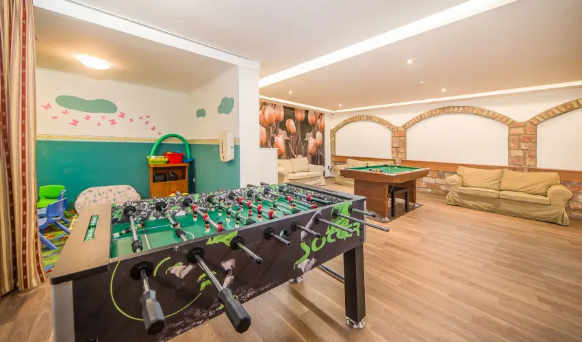 Hotel Piroska Bk, Bkfrd