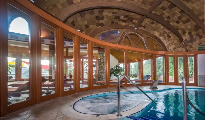 Hotel Piroska Bk, Bkfrd