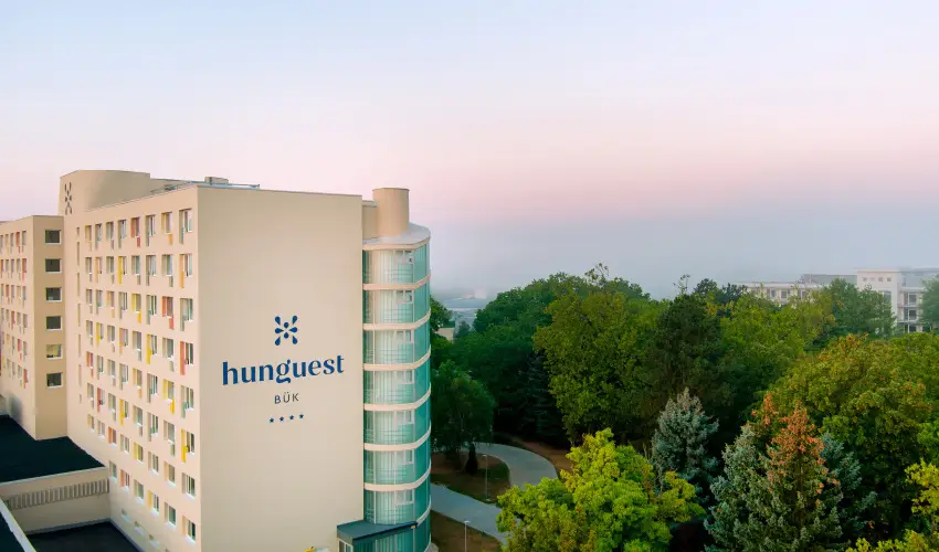 Hunguest Bk Bk, Bkfrd