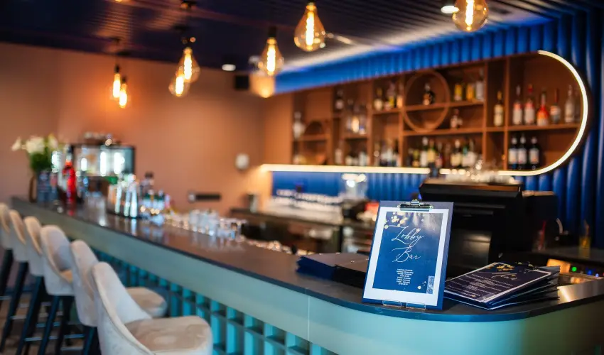 Hunguest Bk Bk, Bkfrd