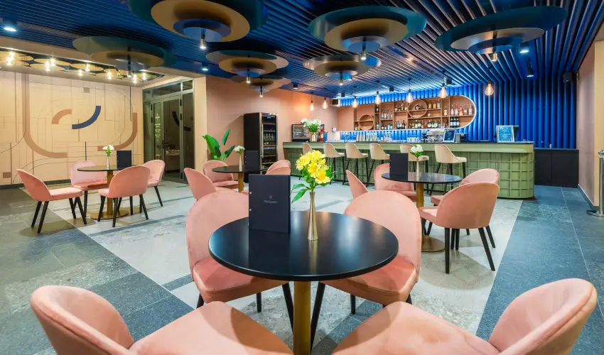 Hunguest Bk Bk, Bkfrd