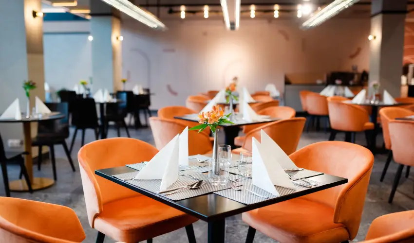 Hunguest Bk Bk, Bkfrd