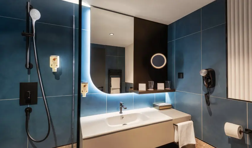 Hunguest Bk Bk, Bkfrd