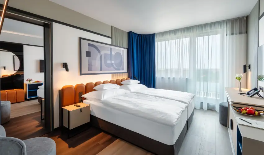 Hunguest Bk Bk, Bkfrd