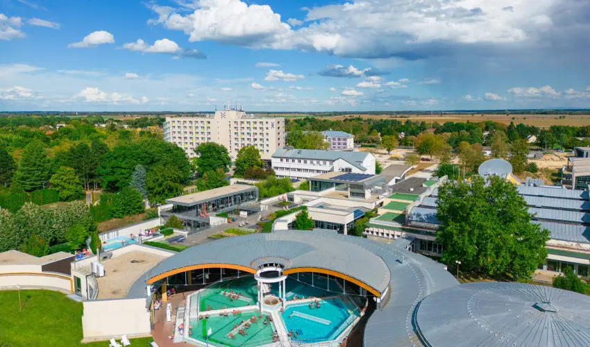 Hunguest Bk Bk, Bkfrd