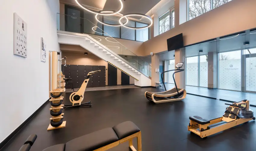 Hunguest Bk Bk, Bkfrd