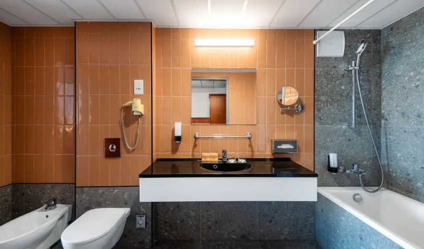 Hunguest Bk Bk, Bkfrd