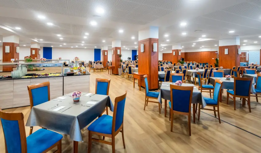 Hunguest Bk Bk, Bkfrd