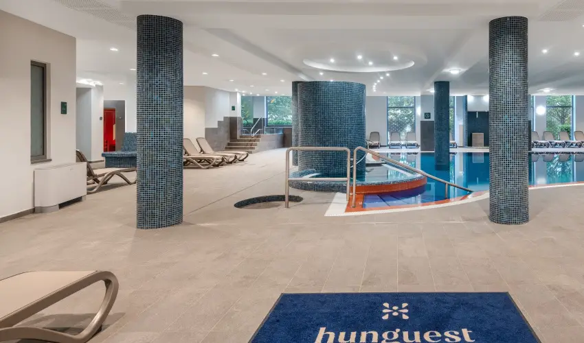 Hunguest Bk Bk, Bkfrd