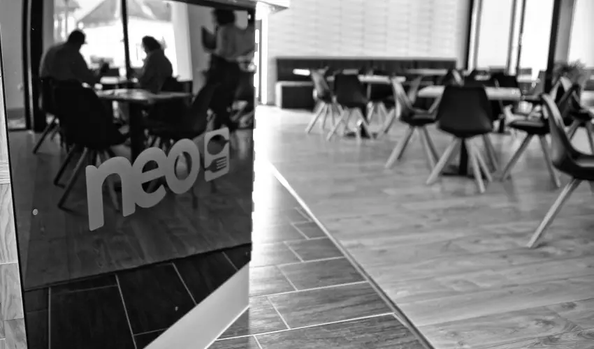 Hotel Vikt�ria S�rv�r