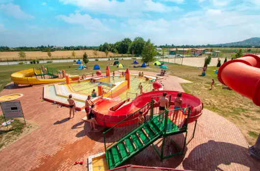 Vulk�n Wellness Hotel �s Kemping, Celld�m�lk, S�rv�r - 18 km