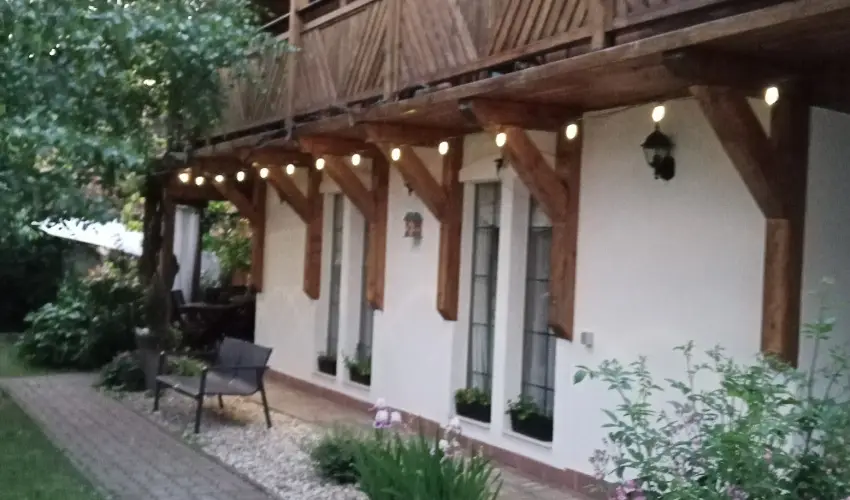 K�szeghegyalja Vend�gh�z Horv�tzsid�ny