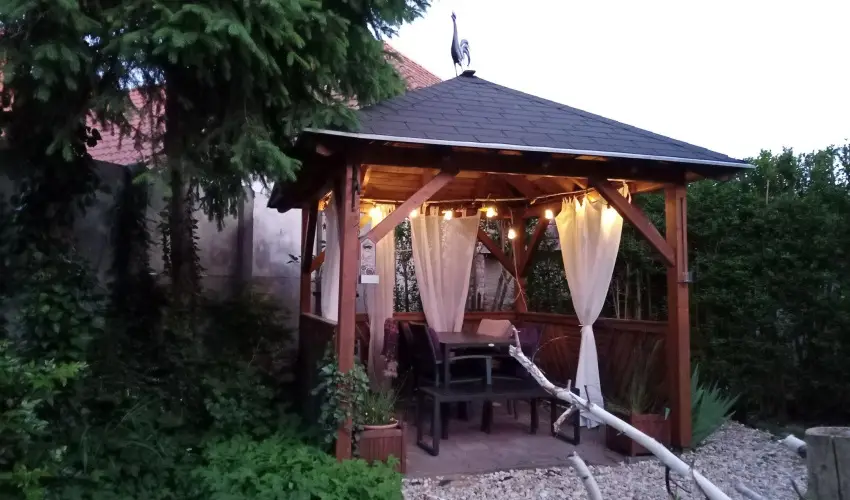 K�szeghegyalja Vend�gh�z Horv�tzsid�ny