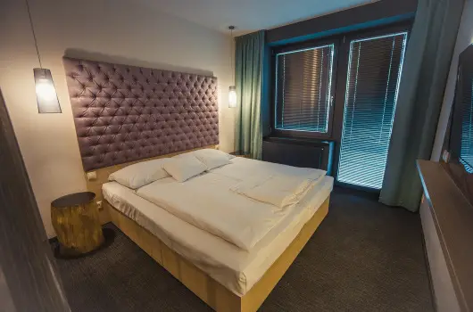 Onyx Luxury Srvr, Srvr