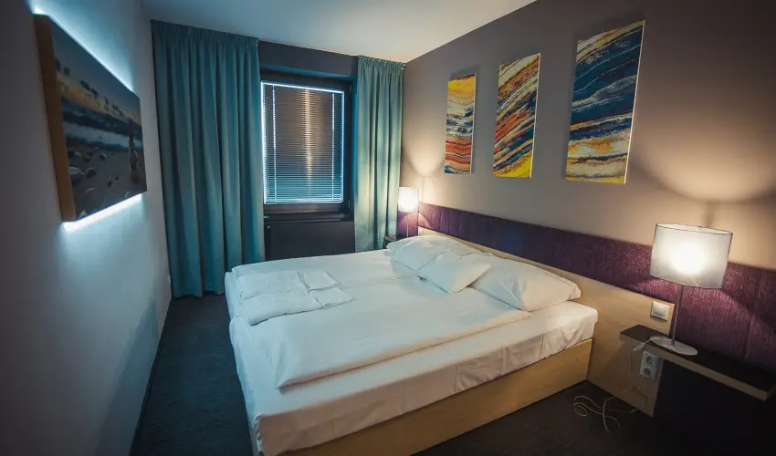 Onyx Luxury Srvr Srvr