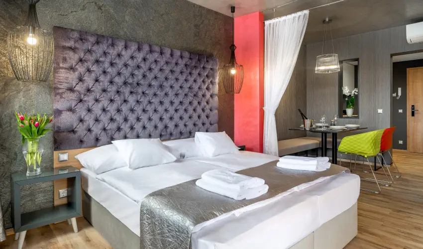 Onyx Luxury Srvr Srvr