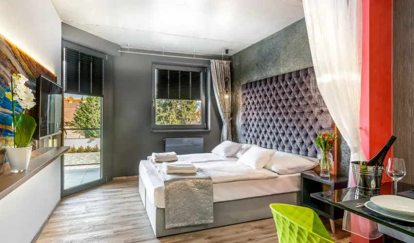 Onyx Luxury Srvr Srvr