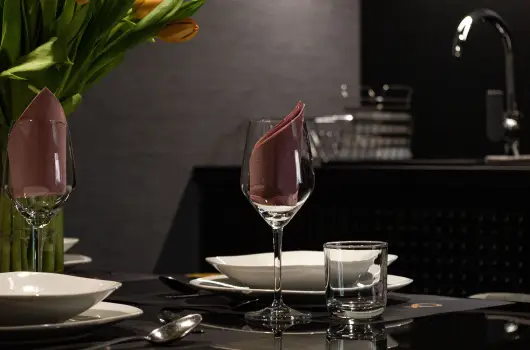 R31 Residence, S�rv�r